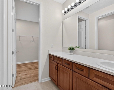 635 Sandstone Drive - Photo Thumbnail 12
