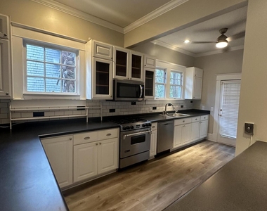 1828 Cherry Street - Photo Thumbnail 7