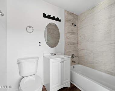 2217 Franklin Street - Photo Thumbnail 7