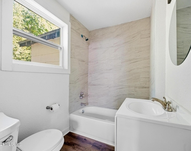 2217 Franklin Street - Photo Thumbnail 13