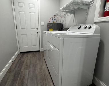2805 College Street - Photo Thumbnail 13
