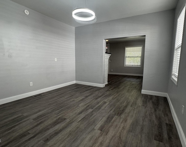 2805 College Street - Photo Thumbnail 1