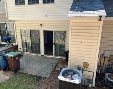 2010 Whitestone Place - Photo Thumbnail 18