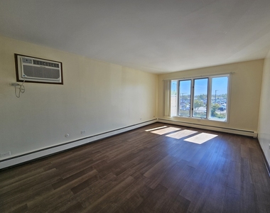 5968 S Archer Avenue - Photo Thumbnail 1