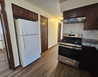 5968 S Archer Avenue - Photo Thumbnail 5