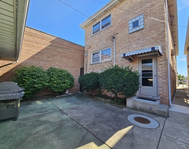 5968 S Archer Avenue - Photo Thumbnail 15