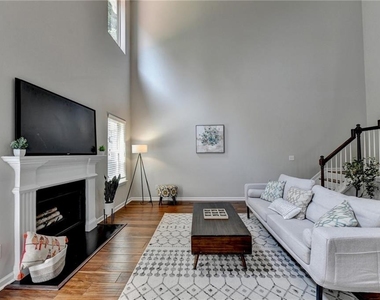 7040 Silk Tree Pointe - Photo Thumbnail 21