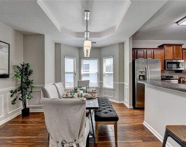 7040 Silk Tree Pointe - Photo Thumbnail 13