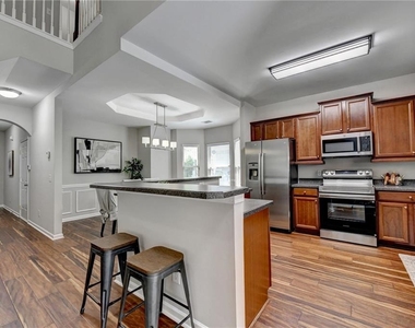 7040 Silk Tree Pointe - Photo Thumbnail 17