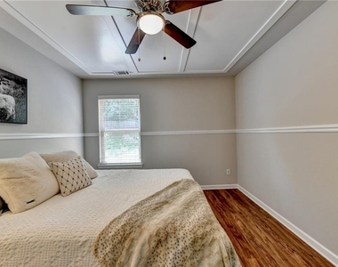 7040 Silk Tree Pointe - Photo Thumbnail 41