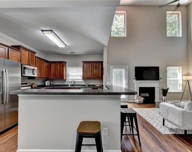 7040 Silk Tree Pointe - Photo Thumbnail 16