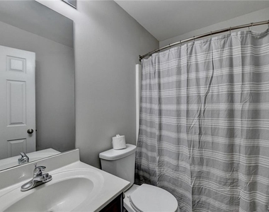 7040 Silk Tree Pointe - Photo Thumbnail 43