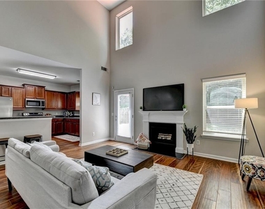 7040 Silk Tree Pointe - Photo Thumbnail 26