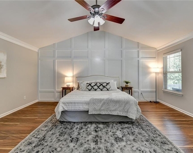 7040 Silk Tree Pointe - Photo Thumbnail 31