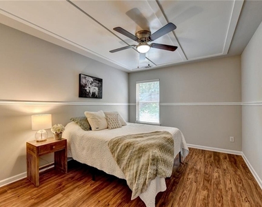 7040 Silk Tree Pointe - Photo Thumbnail 40