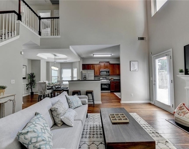 7040 Silk Tree Pointe - Photo Thumbnail 24