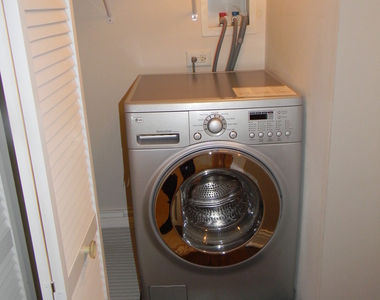 10608 Brooks Lane - Photo Thumbnail 9