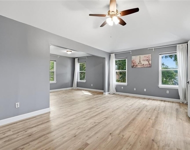 500 Willow Lookout - Photo Thumbnail 11