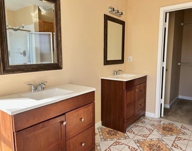 3319 Vintage Pointe Court - Photo Thumbnail 12
