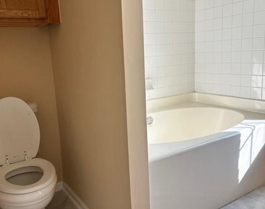 3319 Vintage Pointe Court - Photo Thumbnail 8