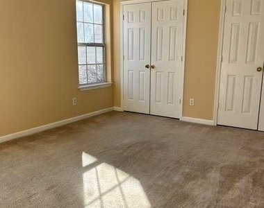 3319 Vintage Pointe Court - Photo Thumbnail 6