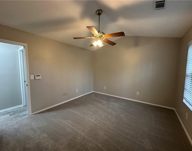 115 Yatley Court - Photo Thumbnail 13