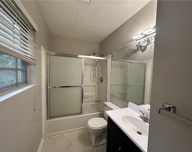 115 Yatley Court - Photo Thumbnail 12
