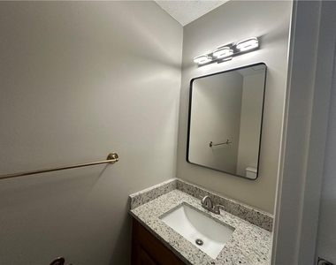 115 Yatley Court - Photo Thumbnail 3