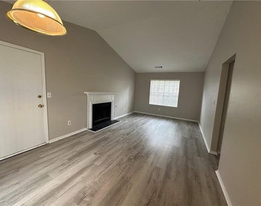115 Yatley Court - Photo Thumbnail 4