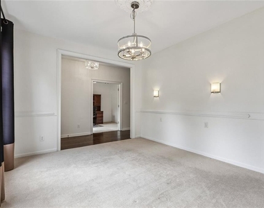 225 W Brookhollow Court - Photo Thumbnail 21