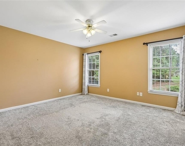 225 W Brookhollow Court - Photo Thumbnail 44