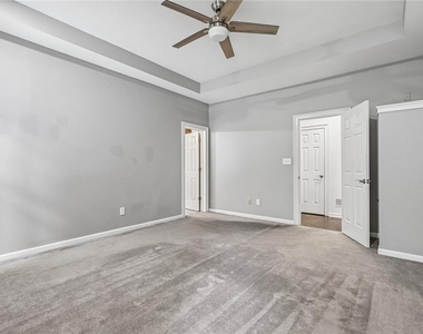225 W Brookhollow Court - Photo Thumbnail 25