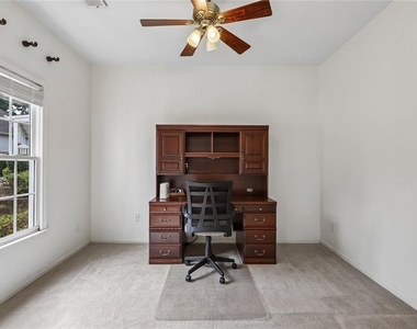 225 W Brookhollow Court - Photo Thumbnail 17