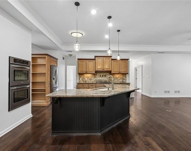 225 W Brookhollow Court - Photo Thumbnail 12