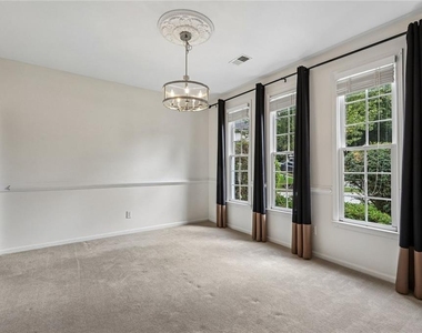 225 W Brookhollow Court - Photo Thumbnail 19