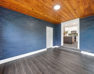 1430 E Emmerson Lane - Photo Thumbnail 10