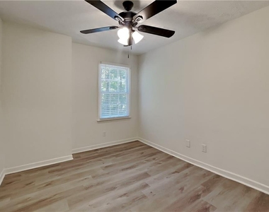 1337 Arlene Court Sw - Photo Thumbnail 13