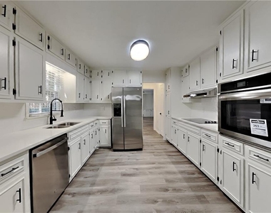 1337 Arlene Court Sw - Photo Thumbnail 5