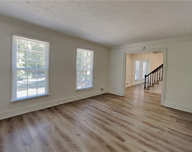 1337 Arlene Court Sw - Photo Thumbnail 3