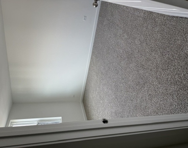 2226 Lakeshore Drive - Photo Thumbnail 4
