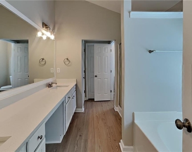 1631 Hedington Court - Photo Thumbnail 8