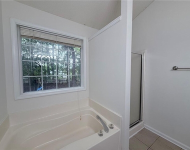 5873 Riverside Walk Drive - Photo Thumbnail 10