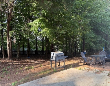 5873 Riverside Walk Drive - Photo Thumbnail 14