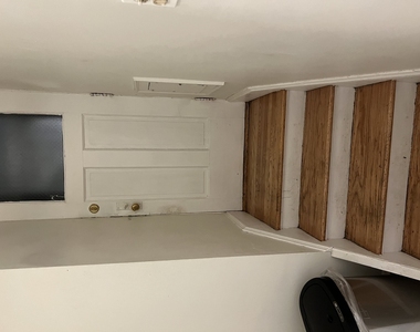 6225 N Kenmore Avenue - Photo Thumbnail 7