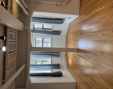 6225 N Kenmore Avenue - Photo Thumbnail 1