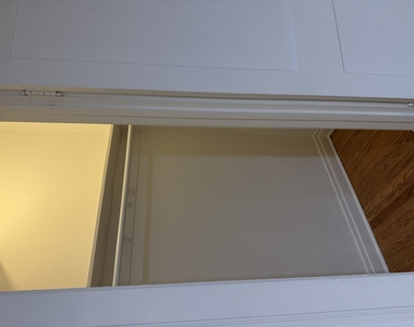6225 N Kenmore Avenue - Photo Thumbnail 6