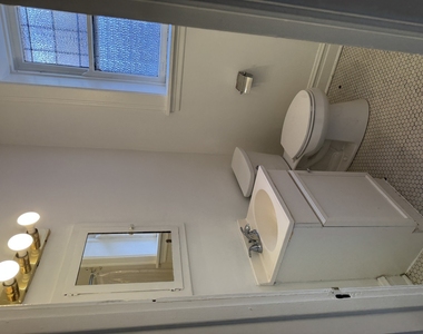 6225 N Kenmore Avenue - Photo Thumbnail 5