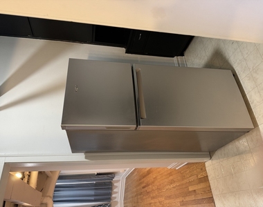6225 N Kenmore Avenue - Photo Thumbnail 4