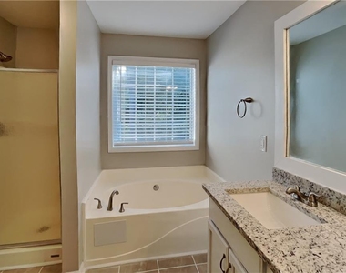 81 Ragen Court - Photo Thumbnail 9