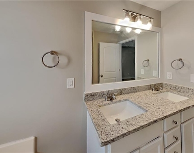 81 Ragen Court - Photo Thumbnail 8